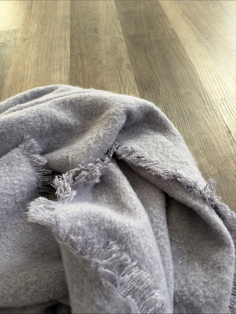 Cozy purple blanket scarf - Picture 2 of 3